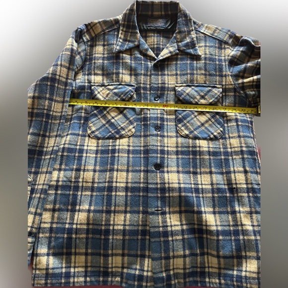 Vintage Pendleton Wool button down flannel - Picture 5 of 7